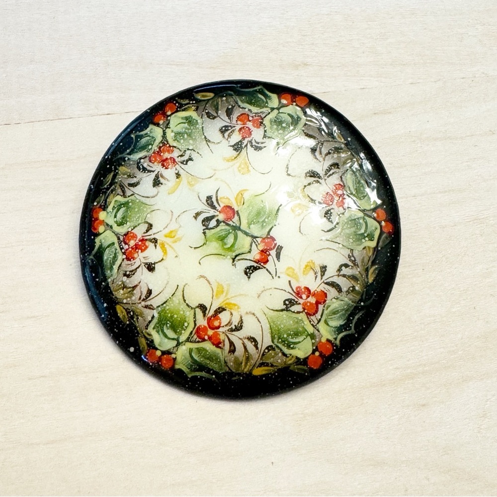 Vintage Russia Hand Painted Signed Black Lacquer Floral Round Brooch Pin